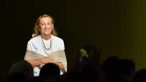 frasi con prada|Tutta Miuccia Prada in 7 frasi memorabili .